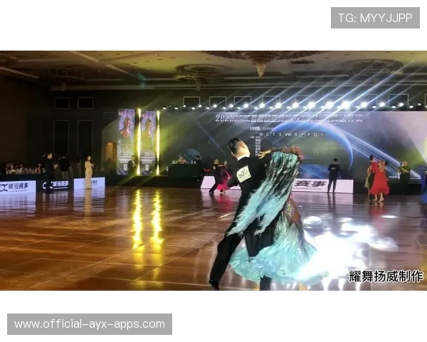 世界冠军赛前跳搞怪热身舞，赛场背后的精彩与欢乐