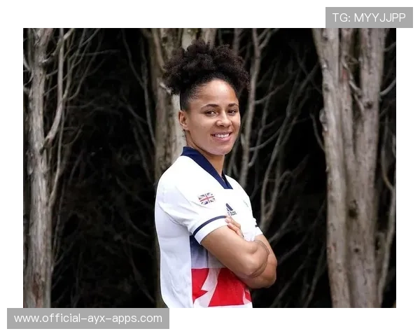 曼联球星现身慈善活动,示范社会责任新高度 曼联球星现身慈善活动,示范社会责任新高度